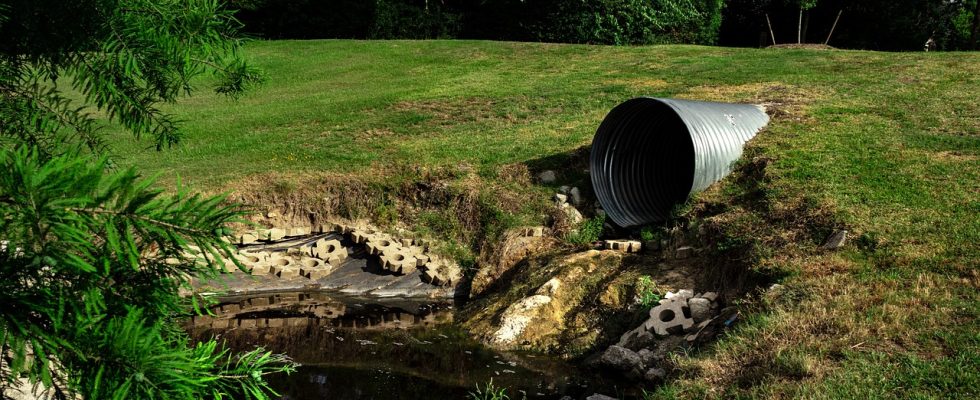 systèmes de drainage des eaux usées domestiques : solutions efficaces pour l'évacuation et le traitement des eaux provenant des foyers.