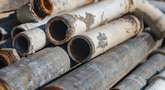 découvrez les méthodes et avantages du recyclage des métaux pour préserver les ressources naturelles et réduire l'impact environnemental.