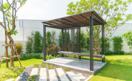 Pergola_les avantages de protéger son extérieur du soleil et de la pluie