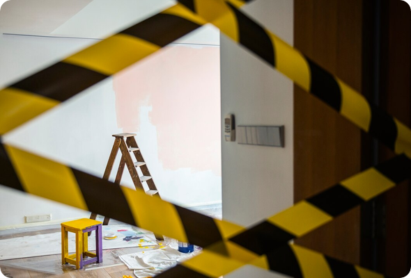 Enlèvement des protections temporaires d'escalier