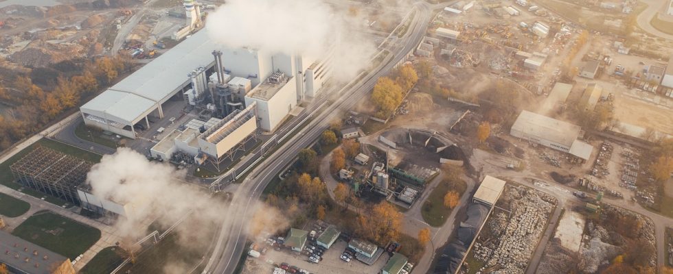 découvrez comment les infrastructures résilientes au climat aident les territoires à anticiper les risques, à s’adapter aux changements climatiques et à protéger les populations.